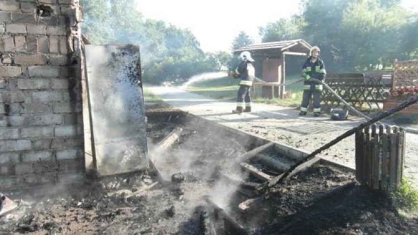 Pożar baru w Dziekanowicach [FOTO]