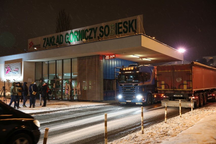 Tragiczny wypadek w kopalni Sobieski w Jaworznie. Nie żyje czterech górników! Akcja ratunkowa zakończona