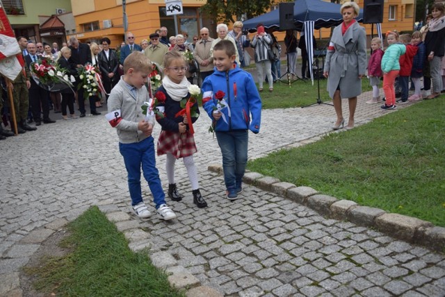 Dziś mija 79. rocznica powstania Polskiego Państwa Podziemnego. Z tej okazji przy murze pamięci złożono kwiaty i wieńce.