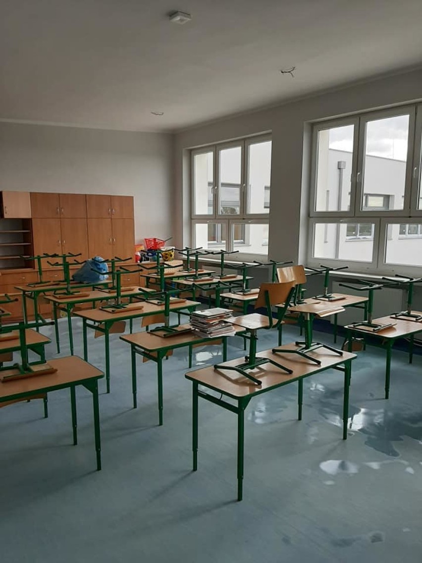 Szkoła w Łebczu. Remontowana i rozbudowywana placówka na 1...