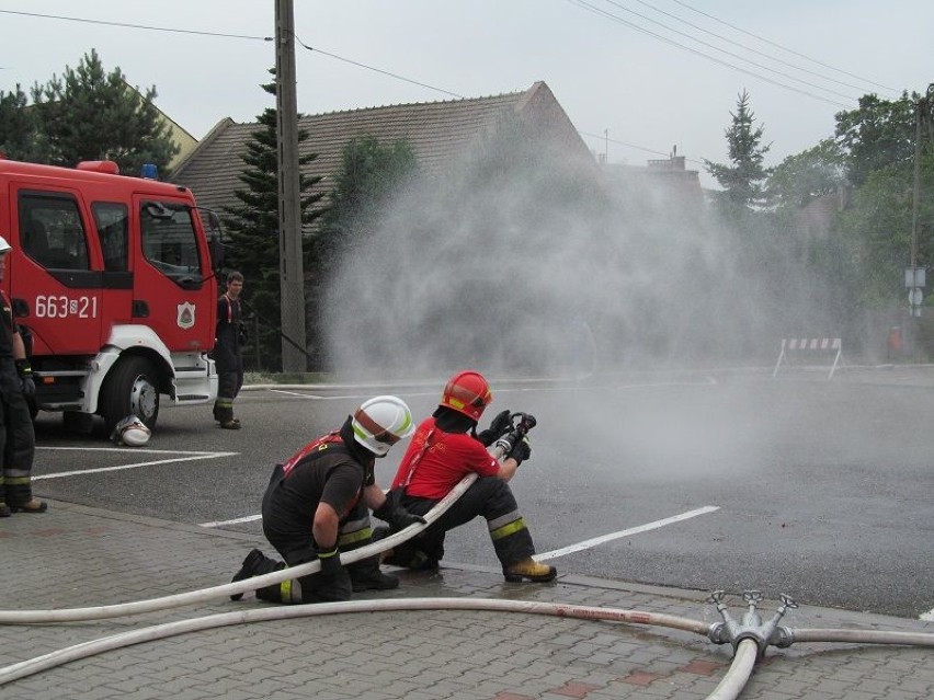 Strażacy ćwiczyli na terenie OSP Pszów