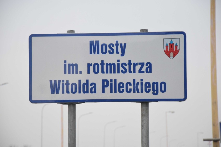 Malbork. "Mosty im. rotmistrza Witolda Pileckiego". Tablice informacyjne stanęły przy wjazdach na mosty