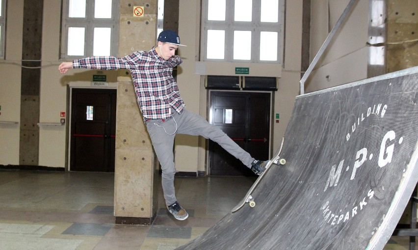 Skatepark w hali MOSiR w Łodzi jest już czynny [zdjęcia]