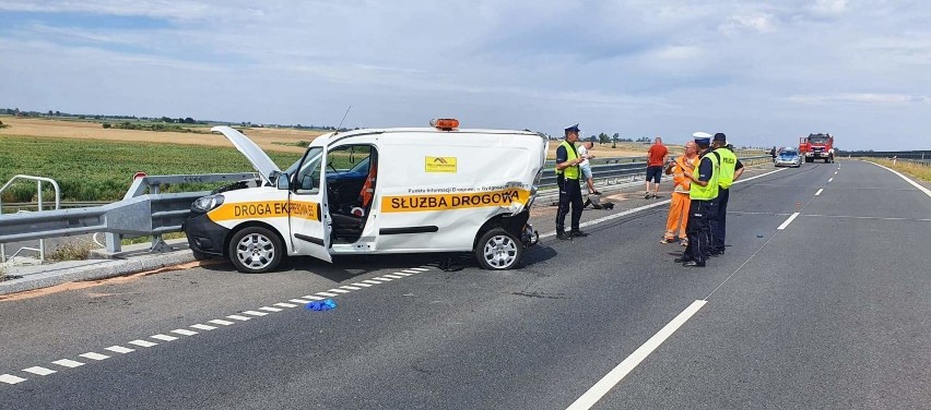 Wypadek na S5 w Grochowiskach Księżych (powiat żniński). Dwie osoby trafiły do szpitali [zdjęcia]