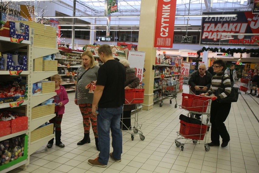 Black Friday: W Auchan w Chorzowie rozpoczęły się świąteczne...