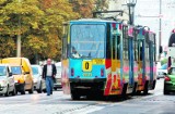 Wrocław: Na Pułaskiego zyskała jedna linia tramwajowa, stanęły setki aut