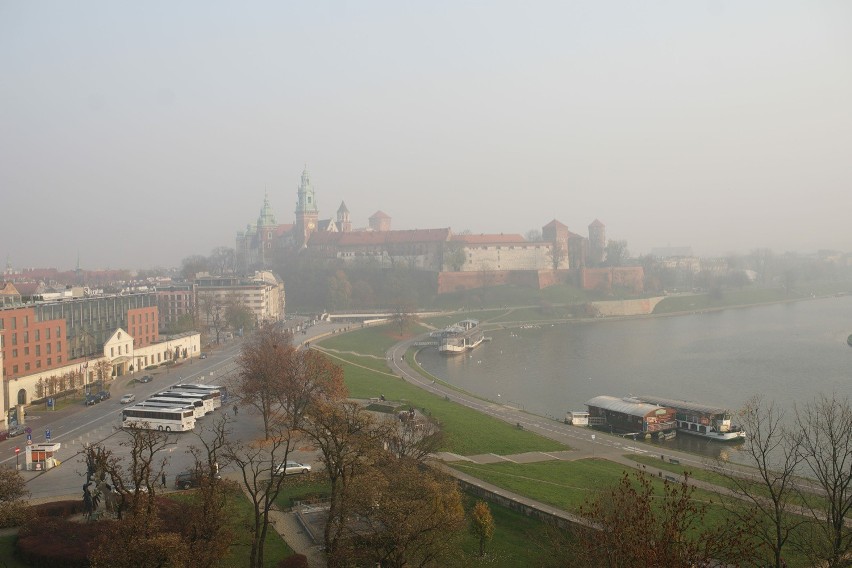 Smog w Krakowie. Powietrze w mieście znów było trujące