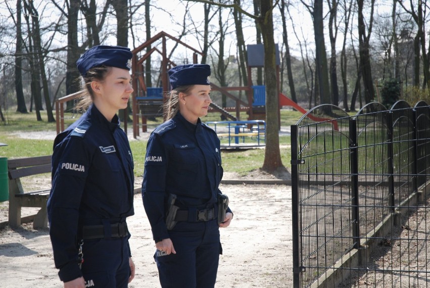 Ostrowska policja patroluje ulice miasta i miejsca rekreacji