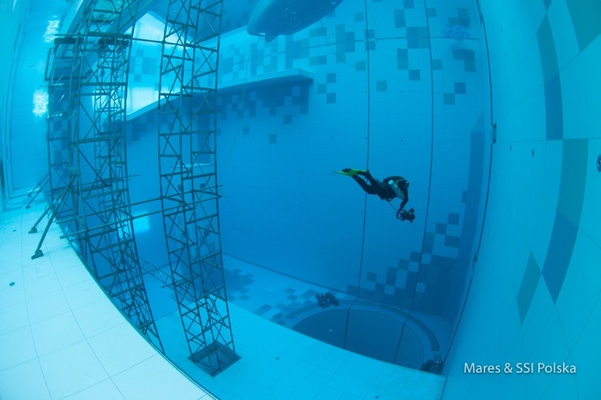 Deepspot, czyli najgłębszy basen nurkowy na świecie jest już gotowy. Poznaliśmy cennik