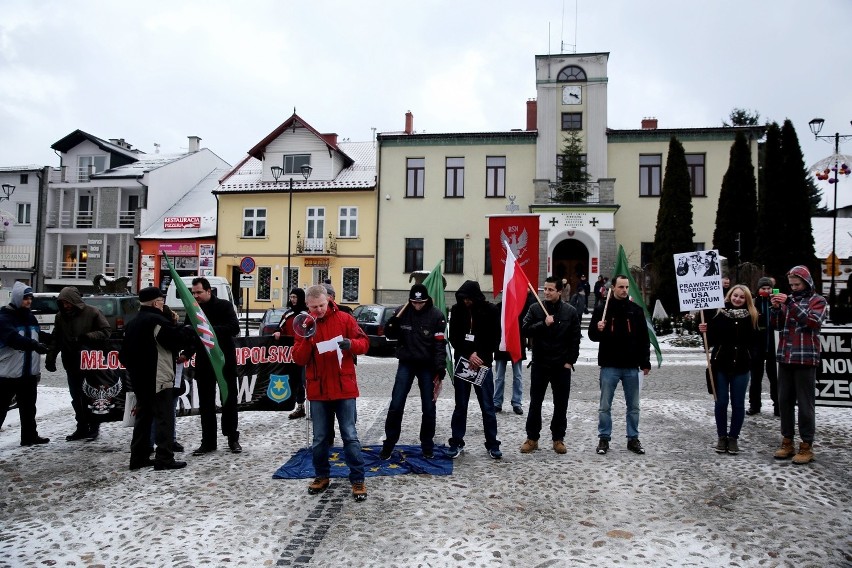 Mieszkańcy Piwnicznej nie chcą u siebie uchodźców [ZDJĘCIA]