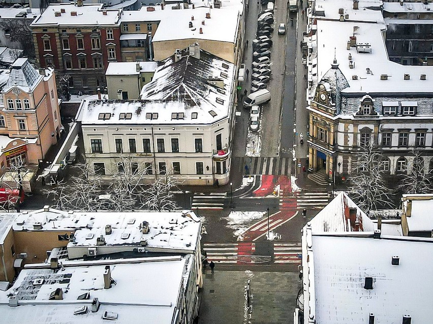 Węższe przejścia dla pieszych na skrzyżowaniu Słowiańskiej z Krasińskiego w Lesznie? ,,Rozważamy'' - zapewniają urzędnicy z Leszna