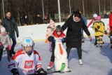 Mariusz Czerkawski ćwiczy z dziećmi na chorzowskim lodzie. Zimowa Akademia 16 stycznia ponownie na Stadionie Śląskim 