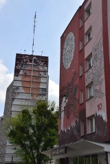 Nowy mural w Białymstoku. Powstaje na ścianie budynku uniwersytetu przy ul. Skłodowskiej [zdjęcia]
