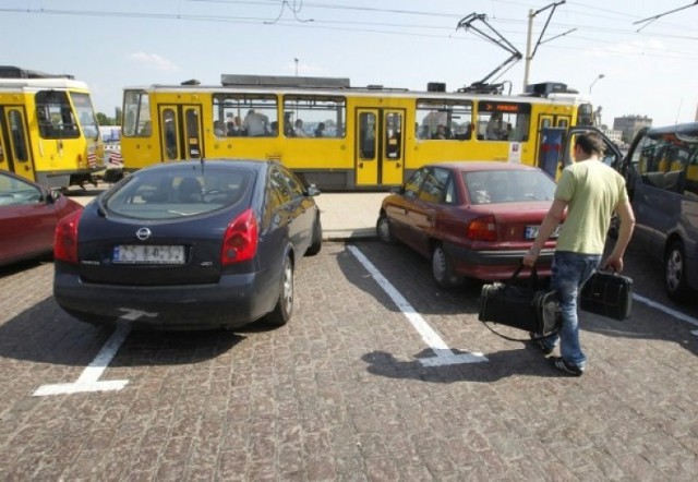 Ponad tydzień temu rozpoczęto wprowadzanie zmian w ruchu przy ...