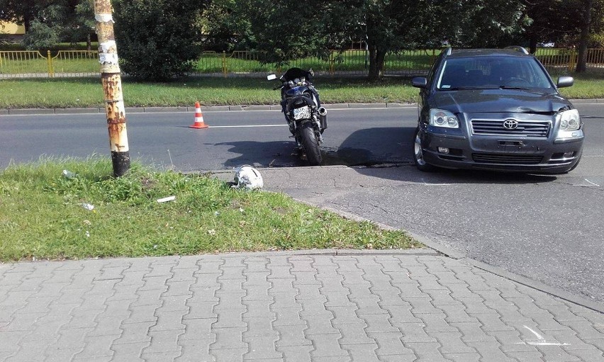 Stłuczka na ul. Zawadzkiego w Szczecinie. Ranny motocyklista