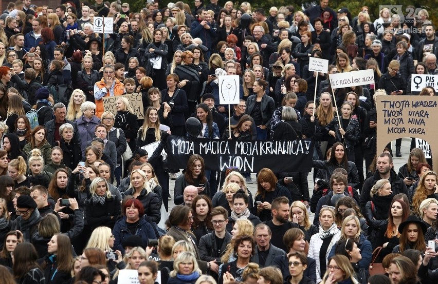 W niedzielę kolejny Czarny Protest w Szczecinie. Udział zapowiedziało prawie tysiąc osób