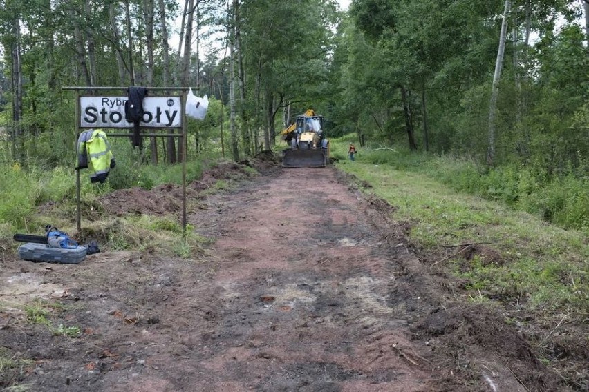 Kolejką wąskotorową z Rud do Rybnika. Trwają prace, a...