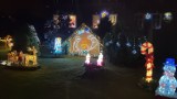 W Boguszowie - Gorcach można podziwać niezwykłą szopkę iluminowaną, zrobioną przez sąsiadów. Zobacz wideo i film