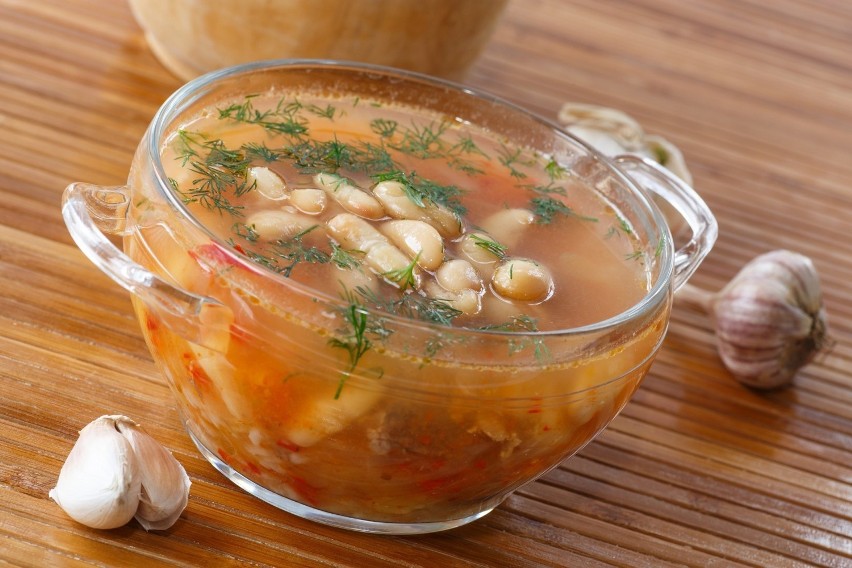 Dieta DASH obfituje w zupy warzywne, które są sycące pomimo...