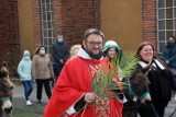 Niedziela Palmowa, procesja na osiedlu Sienkiewicza w Legnicy