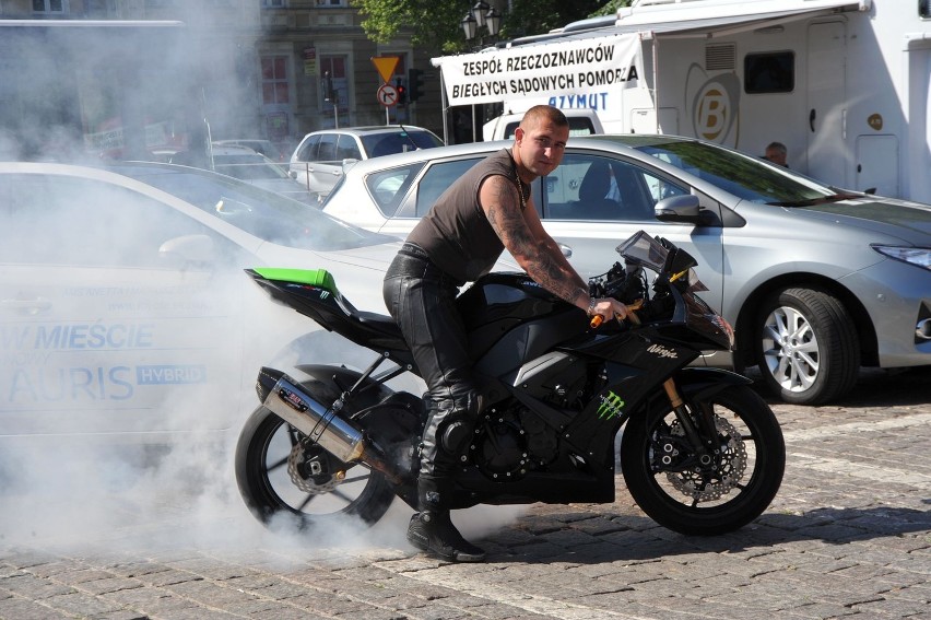 Festiwal Motoryzacji w  Słupsku: Na plac Zwycięstwa zjechały samochody [ZDJĘCIA]