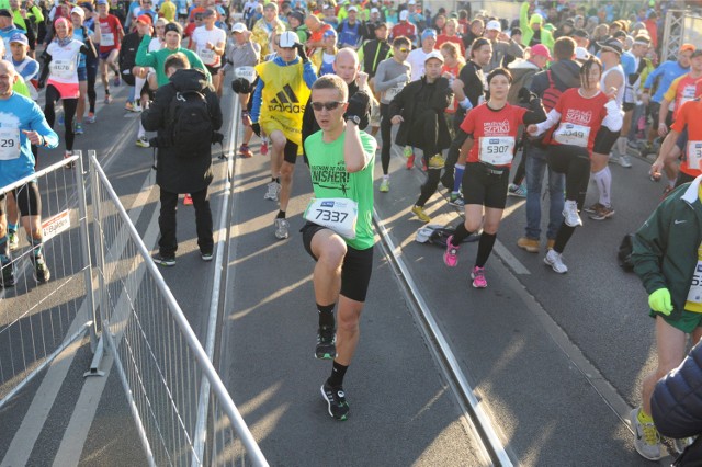 Poznań Maraton: Utrudnienia dla pasażerów MPK i kierowców [TRASA, OBJAZDY]