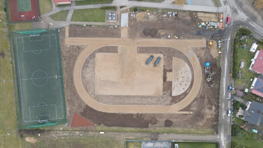 Budują stadion przy Szkole Podstawowej w Nowej Wsi Lęborskiej