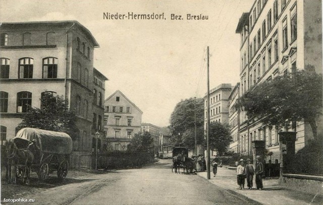Wałbrzyska ulica 1 Maja w czasach, kiedy Sobięcin nazywał się Hermsdorf
