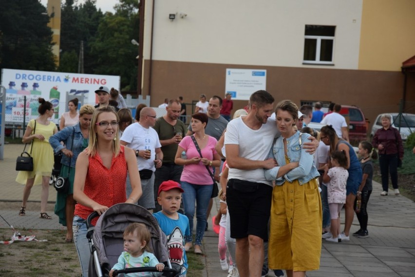 Kaliska. Publiczność gorąco przywitała Sylwię Grzeszczak, która była gwiazdą wieczoru ZDJĘCIA cz.II/II