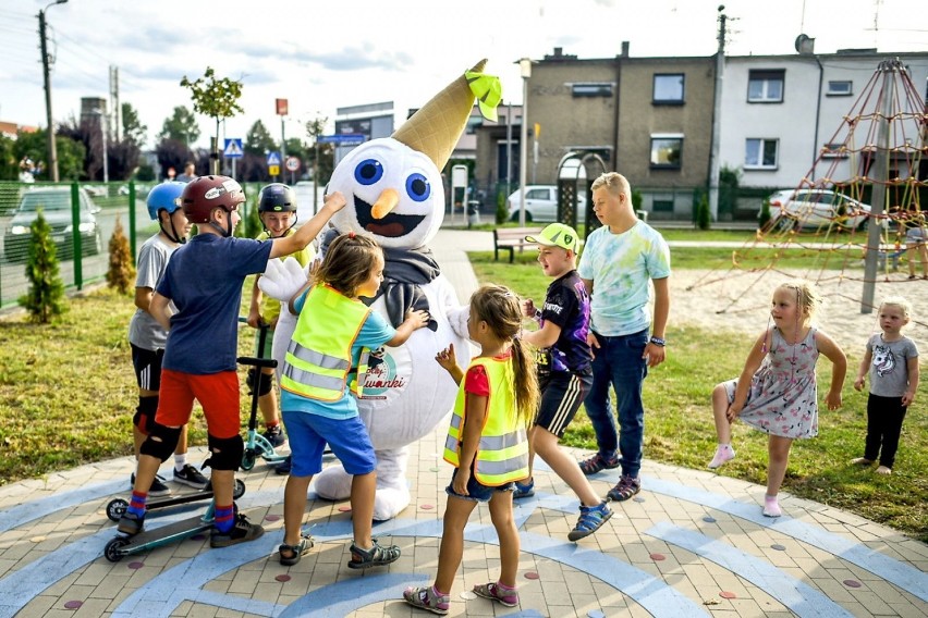 1. ZATORZE.  Plac zabaw „Rojberkowo” zachwyca od 2016 roku....