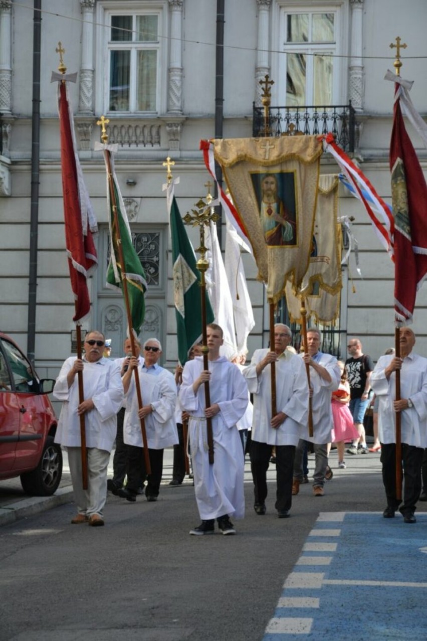 Procesja Bożego Ciała w parafii Franciszkanów – OFM (Reformatów) pw. św. Antoniego z Padwy w Przemyślu [ZDJĘCIA]