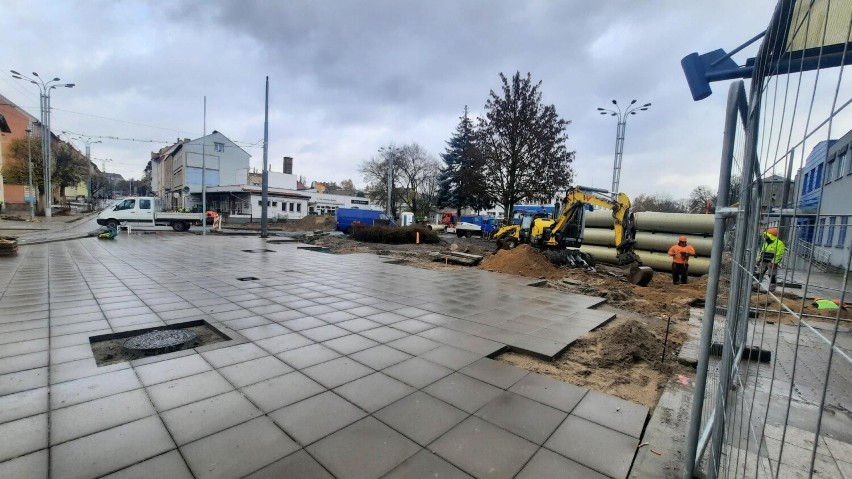 Ulica Dworcowa i plac przed dworcem mają zostać ukończone do...