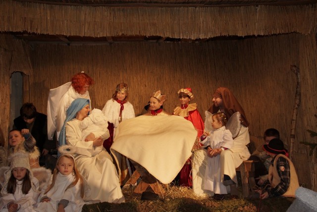 Msze święte z żywą szopką bożonarodzeniową to już tradycja w ...