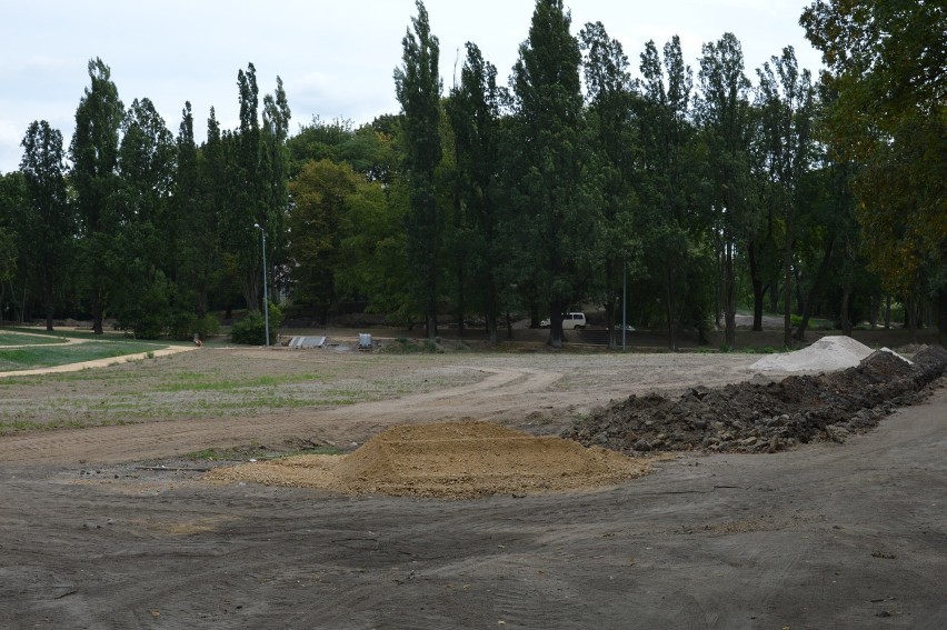 Na terenie drugiej części parku w ramach rewitalizacji...