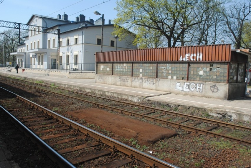 Dworzec PKP w Kościanie ładny, ale jego otoczenie pozostawia...