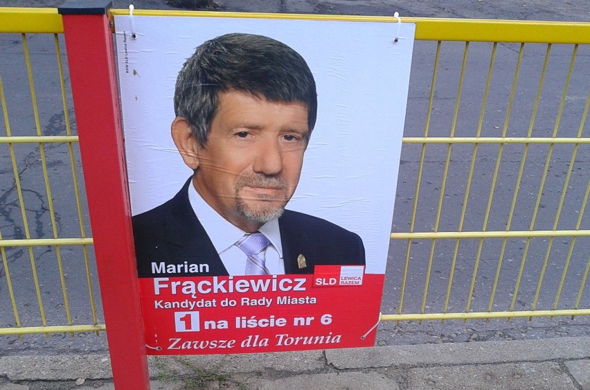 Do wyborów coraz bliżej, więc coraz więcej wyborczych plakatów na ulicach Torunia