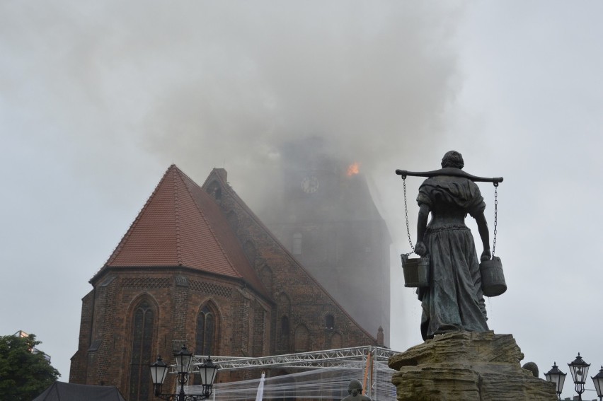 Od pożaru katedry minęło już ponad trzy i pół roku. Wierni...
