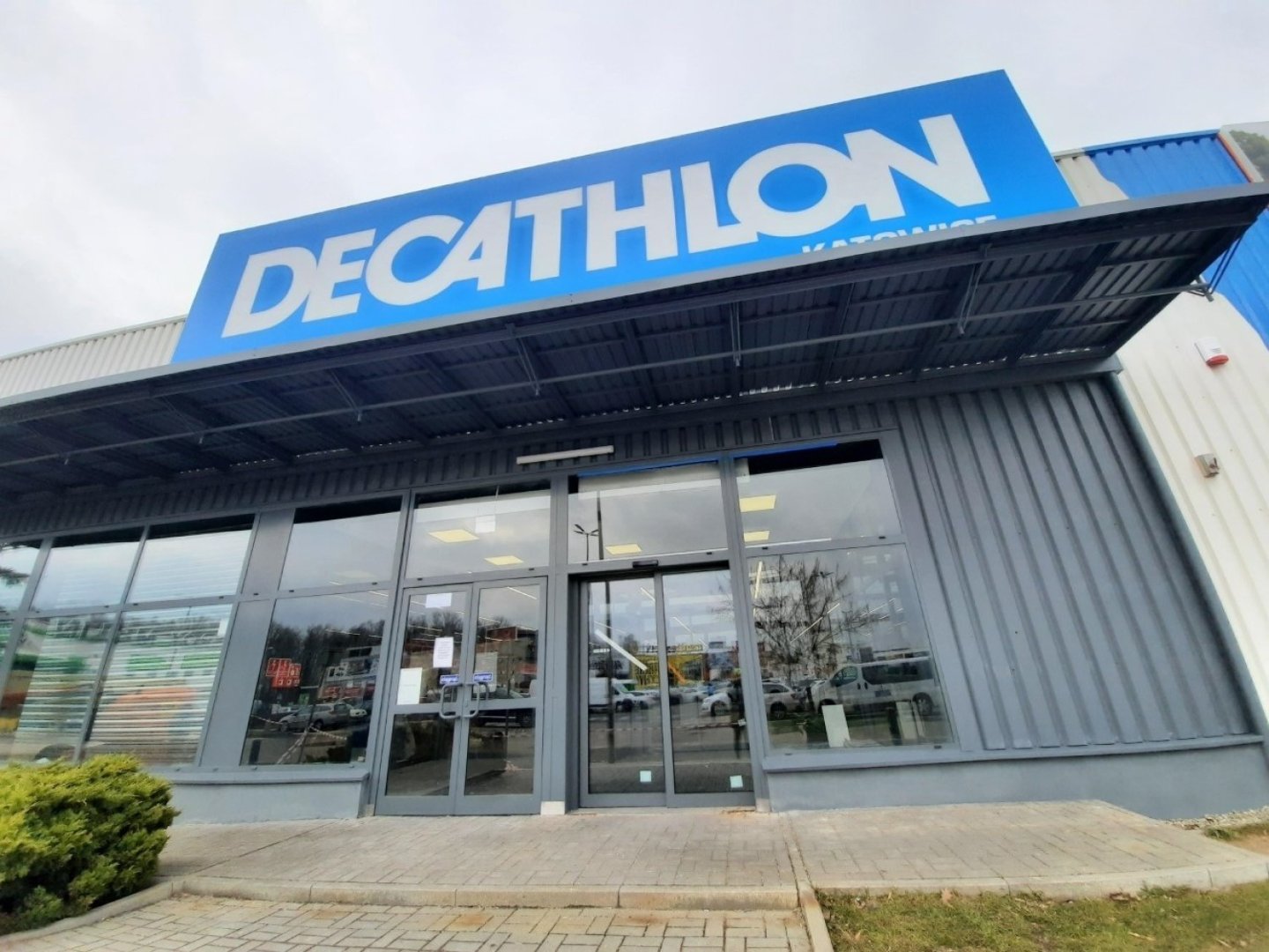 Nowy Decathlon w Katowicach. Sklep powstaje na terenie Centrum Handlowego 3  Stawy | Katowice Nasze Miasto