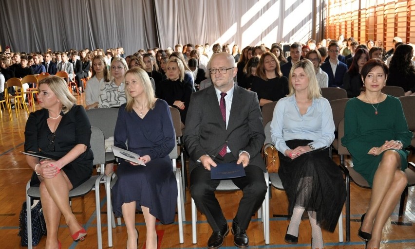 Zobacz obszerną fotorelację z Dnia Patrona w I Liceum Ogólnokształcącym w Chełmie