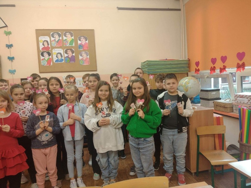 Wesołe walentynki w Szkole Podstawowej numer 12 w Starachowicach. Zobacz zdjęcia