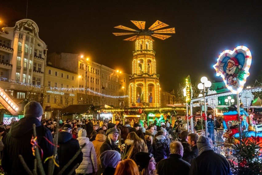 Bilet na diabelski młyn, grzane wino, jedzenie i prezenty -...