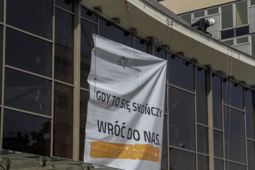 "Gdy to się skończ, wróć do nas" - to prośba, jaką kieruje...