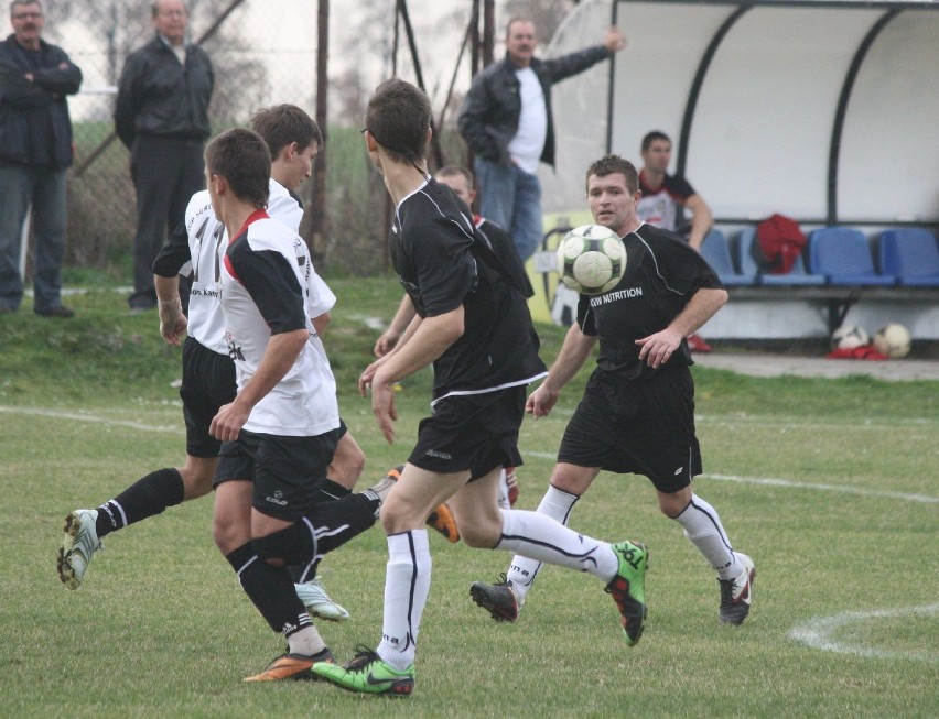 Rzemieślnik Kwilcz - Tęcza Lulin 2:1. Zasłużone, ale szczęśliwe zwycięstwo [GALERIA]