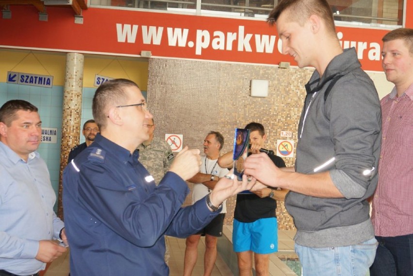 Mistrzostwa policji w pływaniu w Łazach. Raciborzanie na podium
