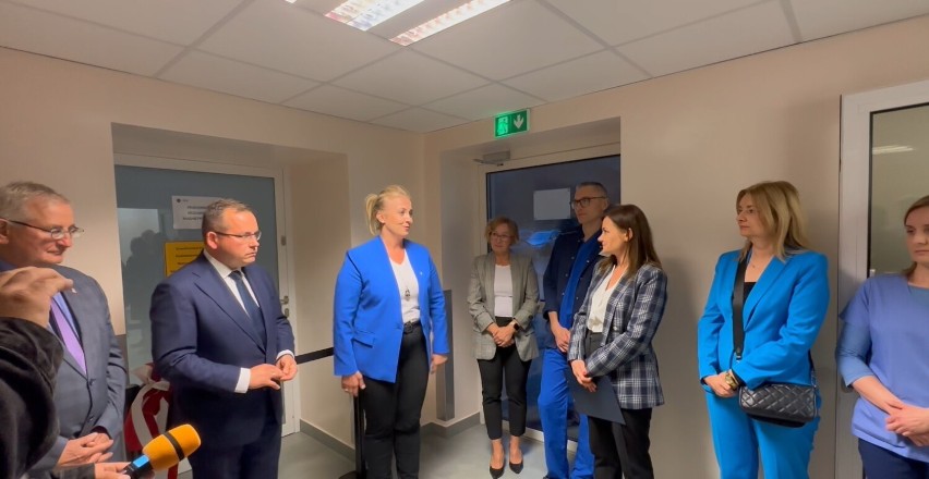 Minister zdrowia wzięła udział w otwarciu pracowni rezonansu magnetycznego w Wieluniu