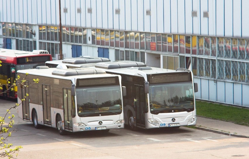 Wrocław: Mamy dwa nowe autobusy, ale srebrne (ZDJĘCIA)