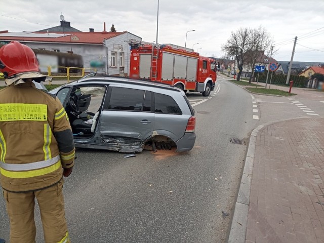 Nietrzeźwa kierująca hondą została zatrzymana na ulicy Sikorskiego, gdzie spowodowała kolizję. Niedługo wcześniej uderzyła w inny samochód w Piątnicy