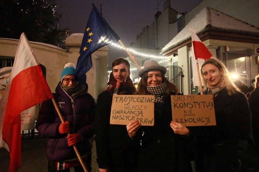 Protest studentów na Piotrkowskiej [ZDJĘCIA]