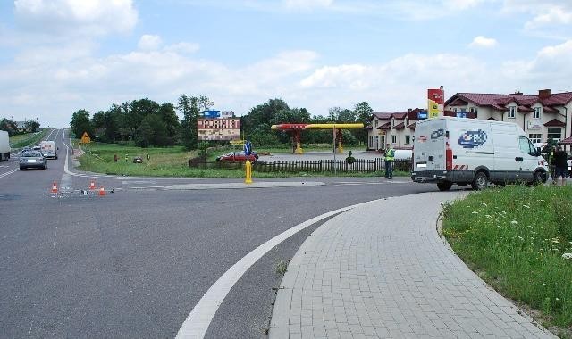 Wypadek w Sędziszowie Małopolskim. BMW zderzyło się z iveco [zdjęcia]