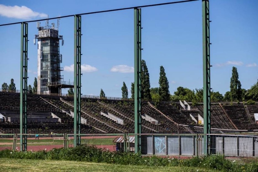 Ruiny warszawskiego sportu. Co dalej z historycznymi obiektami stolicy?